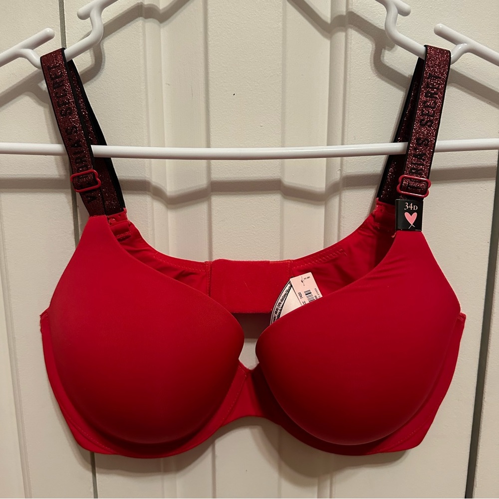 Victoria’s Secret push-up bra. Brand new with tags. 34D.